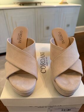 Cordani Light Taupe Crisscross Suede Slide Mules